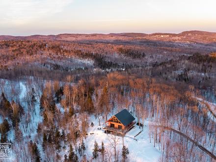Chalet à louer - Lanaudière - Le Chalet sur la Montagne